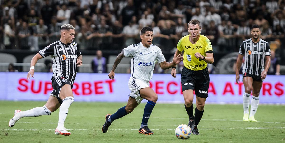 Cruzeiro venceu o Atlético na primeira fase do Campeonato Mineiro por 2 a 0 (Gustavo Aleixo/Cruzeiro)