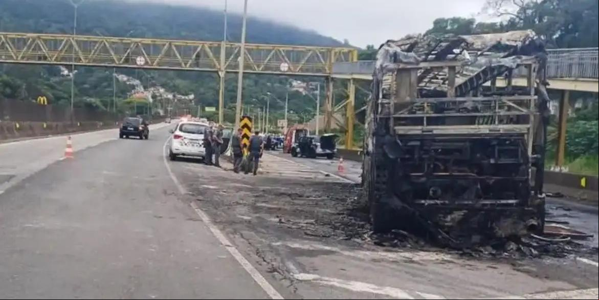 Emboscada aconteceu no dia 27 de novembro na Rodovia Fernão Dias, em Mairiporã, na Grande São Paulo (PRF/SP)