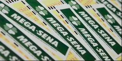 O jogo simples, com seis números marcados, custa R$ 5.
(Marcello Casal Jr/Agência Brasil)