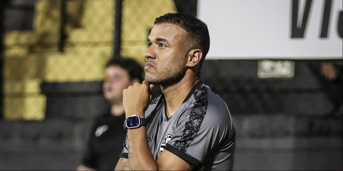 Treinador terá a missão de guiar o clube ao inédito bicampeonato do Troféu Inconfidência (Fernanda Trindade/Athletic Club)