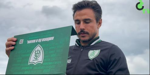 Bigode faz mistério sobre camisa do América para a disputa da série B (Marco Ferraz / América)