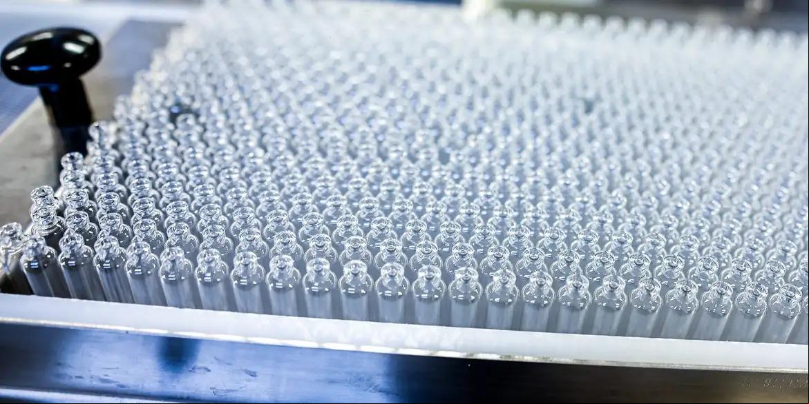 Acordo vai garantir que os pacientes sejam atendidos com o produto embalado no Brasil, na fábrica da Biomm, em Nova Lima (Ricardo Stuckert / PR)