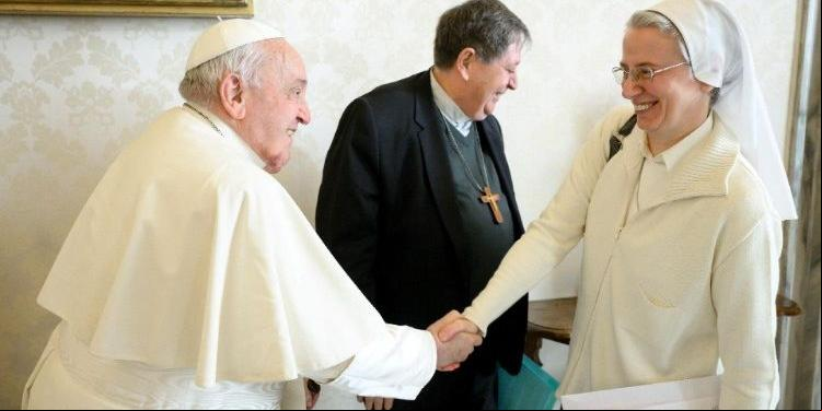 Papa Francisco nomeou Simona Brambilla para chefia de departamento do Vaticano (Reprodução/ Vatican Media)