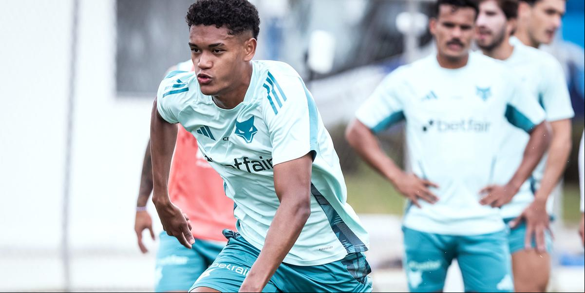 Kenji ser titular pela primeira vez no profissional do Cruzeiro (Gustavo Aleixo / Cruzeiro)