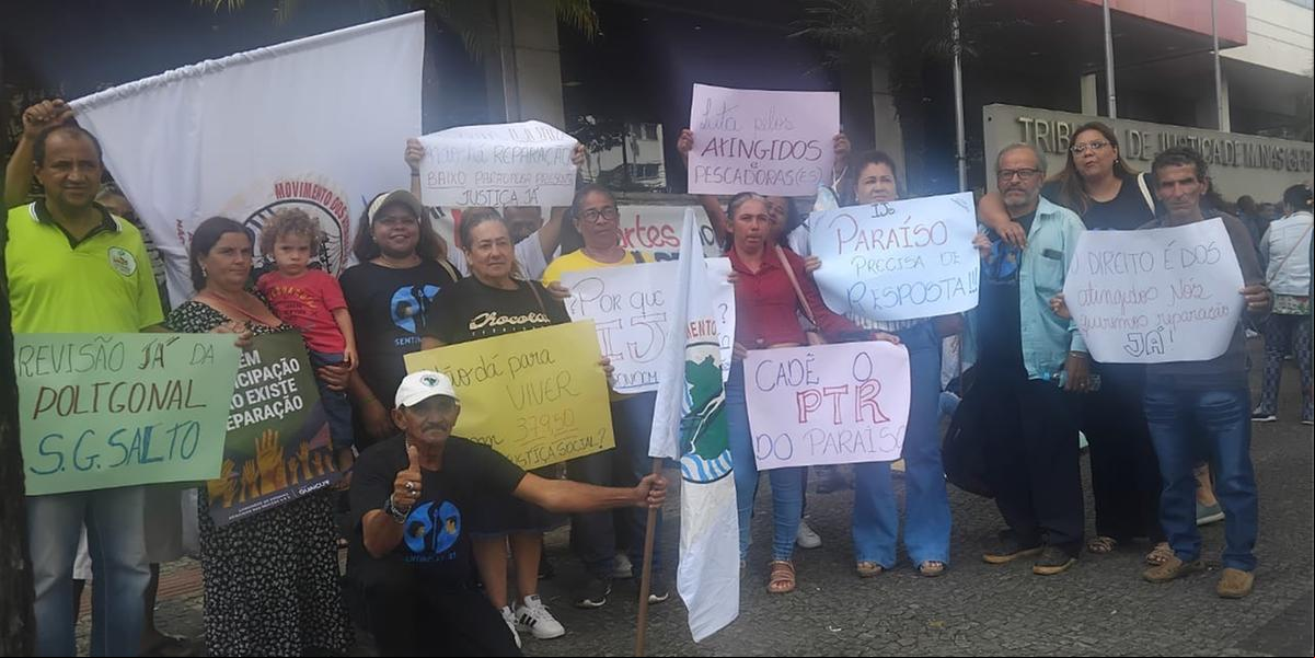 Atividades, iniciadas em concentração em frente ao Tribunal de Justiça, denunciam a reparação ineficiente após o rompimento da barragem da Vale em Brumadinho (Gabriela de Castro)