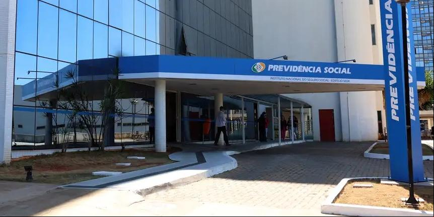 Na semana ada, a AGU pediu à Justiça Federal o bloqueio de R$ 2,56 bilhões em bens de 12 entidades associativas (José Cruz/Agência Brasil)
