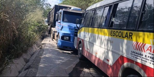 Acidente ocorreu na BR-170, em Minas (Corpo de bombeiros / Divulgação)