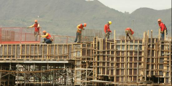 Conforme o  de vagas, 1.075 vagas são destinadas para servente de obras (Hoje em Dia)