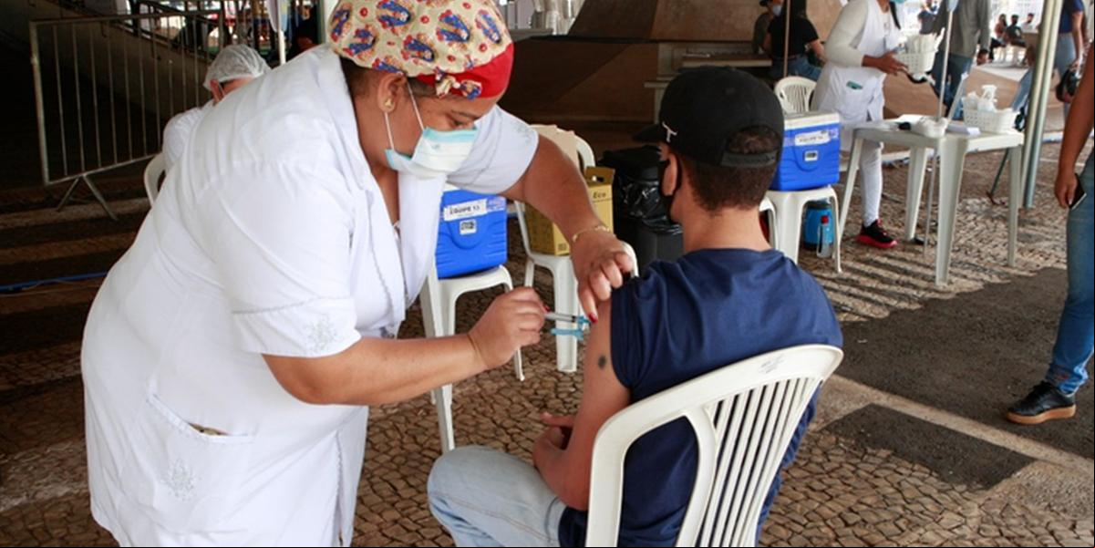 1.589.499 doses da vacina contra a Covid-19 já foram aplicadas em Uberlândia, no Triângulo (Araípedes Luz/ Secretaria de Governo e Comunicação da Prefeitura de Uberlândia)