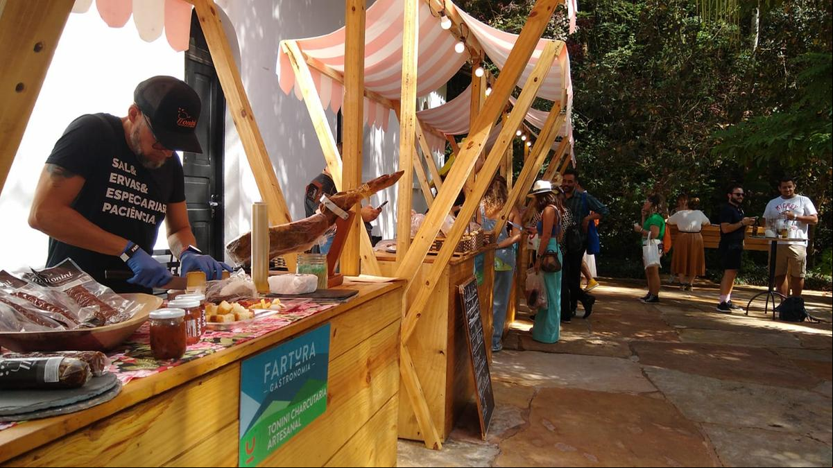 Mercearia Fartura reúne 16 pequenos produtores que mostram ao público a cultura e riqueza gastronômica da região (Iracema Barreto)