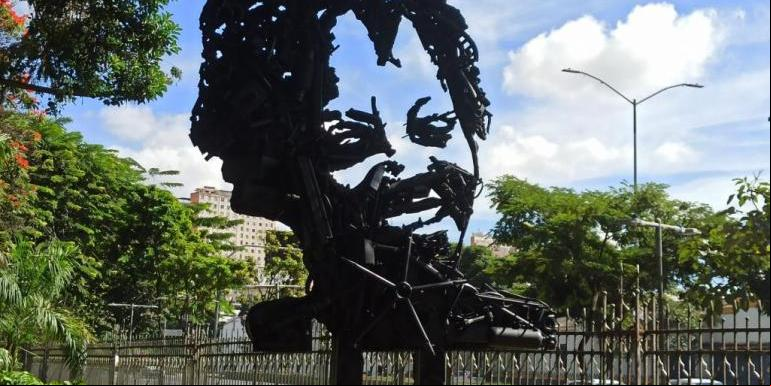 Anita Gomes dos Santos é homenageada com escultura no Parque Municipal de BH (Suziane Brugnara / PBH / Divulgação)
