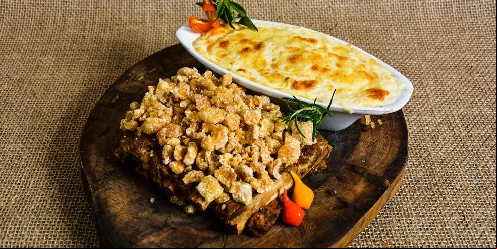 O prato Motoca Ribs, do bar US Motoca, foi o grande vencedor do Comida di Buteco 2023 (Rodney Costa / Divulgação)